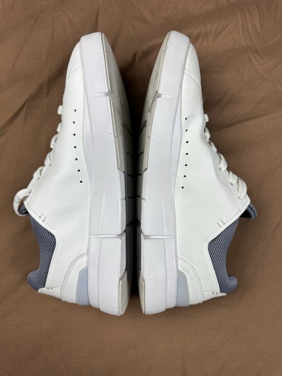 On Running THE ROGER Advantage Sneakers White Gray Grey Men\'s Shoes Size 8.5 M main image 7